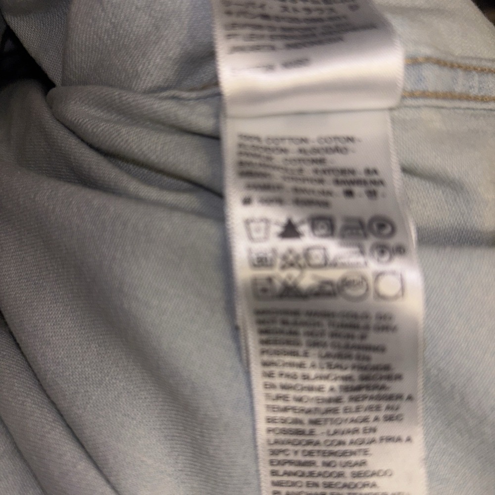 Levi's Essential Western Shirt Women Size Large Denim Standard Fit Pearl Snap - Picture 7 of 7
